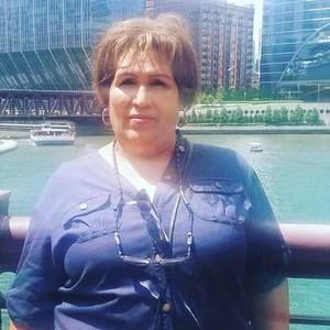 Meet your Posher, Claudia